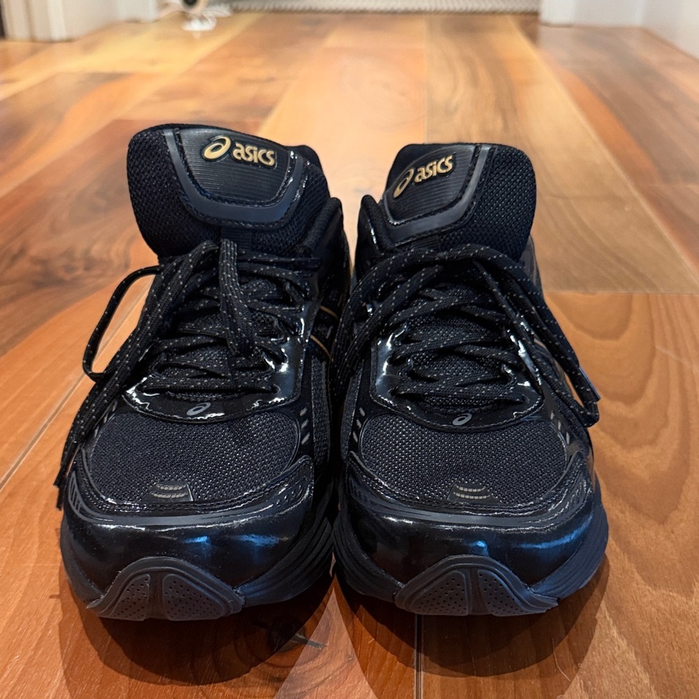 ASICS Men's Black and Gold Athletic Shoes - Picture 6 of 10